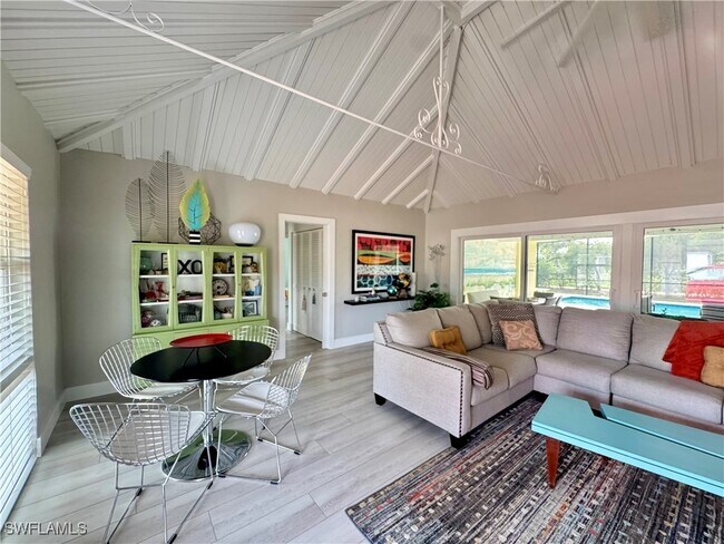 Photo - 1249 Fruitland Ave