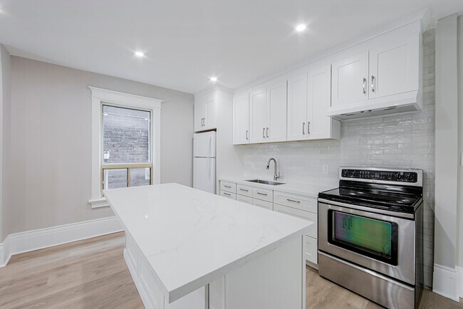 Photo - 25 Sandford Ave