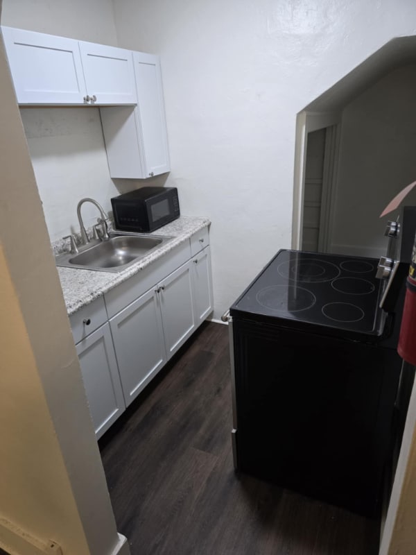 Photo - 102 E Market St Unidad 207