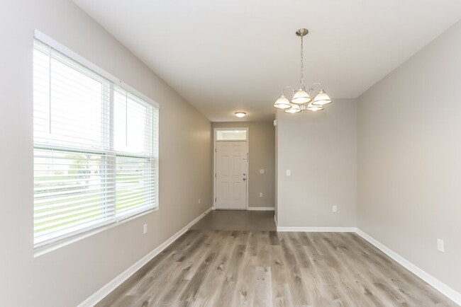 Photo - 10540 Whispering Hammock Dr