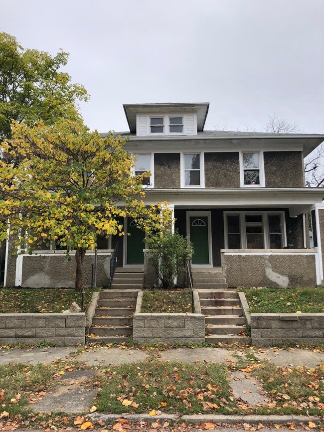 Photo - 235 S 6th St