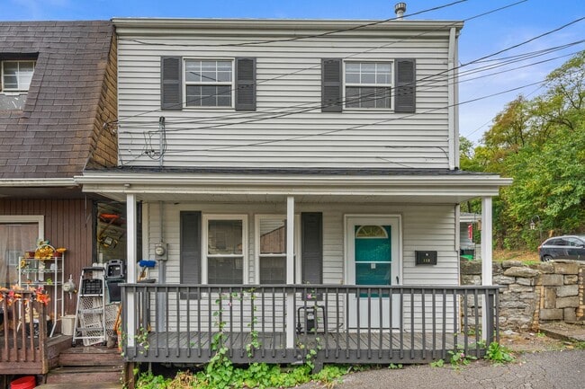 Building Photo - 322 Gildenfenny St