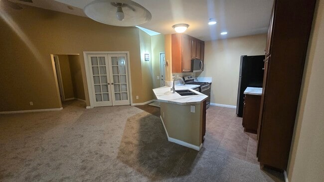 Building Photo - 11405 Affinity Ct Unit 236