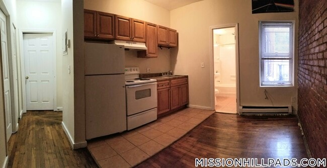 Photo - 886 Huntington Ave Unidad 5