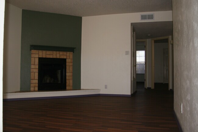 Photo - 2531 Candelaria Rd NW Unit J