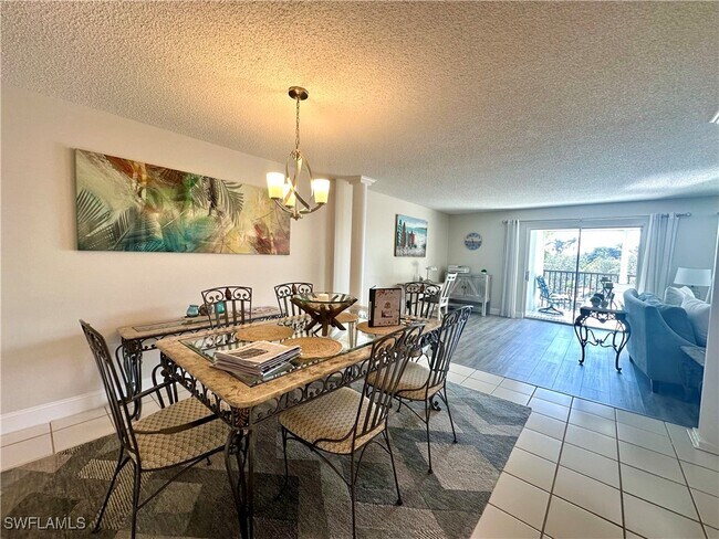 Photo - 555 Park Shore Dr Unidad B-311