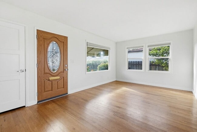 Photo - Charming 2 bedroom, 1 bath La Mesa Home Available Now**