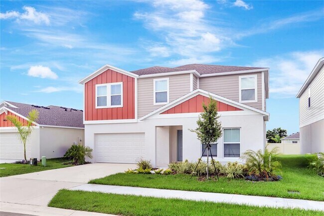 2405 Oakwood Ln