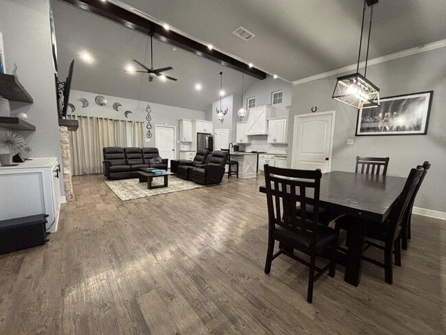 Photo - 1114 N Gardner Ave