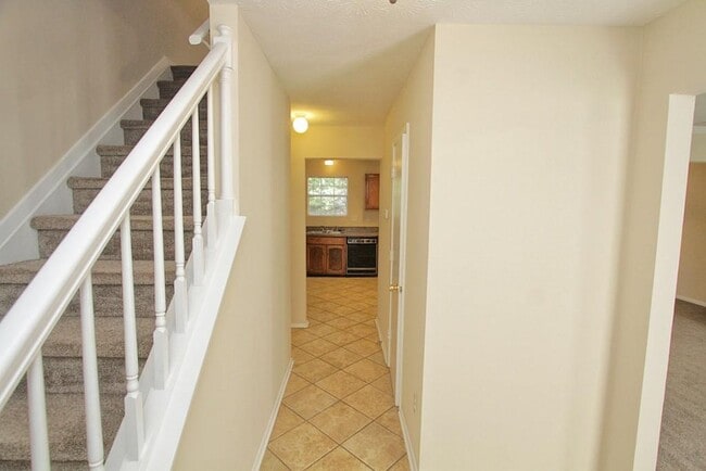 Photo - 210 Arborfield Way