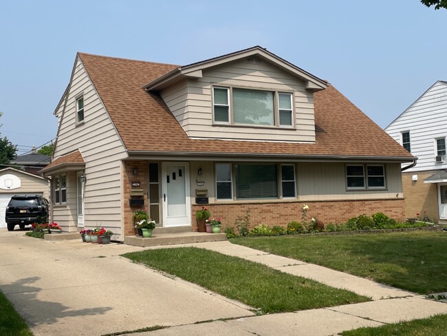 Photo - 3541-3543  South 79th Street - 3543