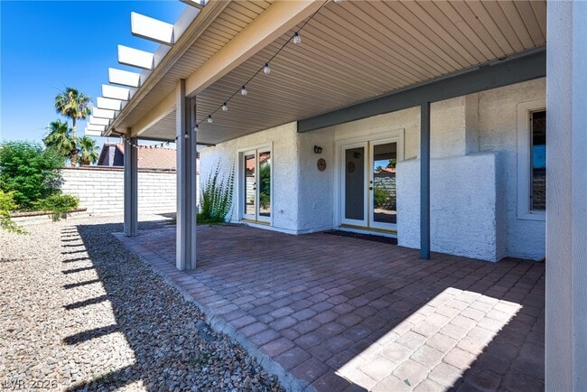 Photo - 2504 Sidonia Ave