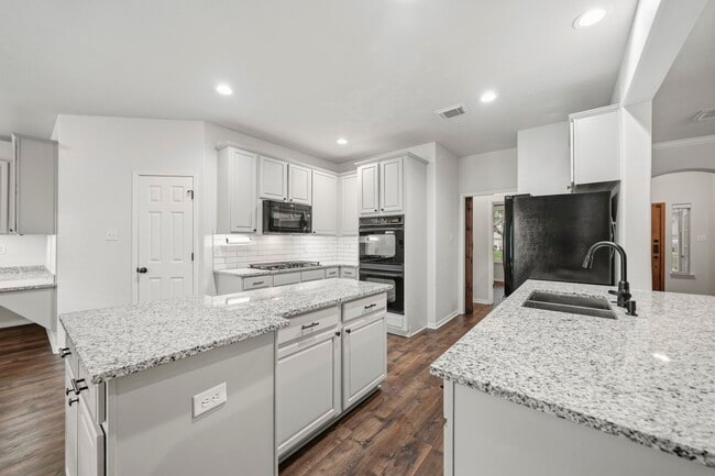 Photo - 2875 Wimbledon Ln