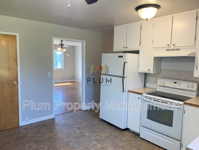Photo - 2318 S 10th St W