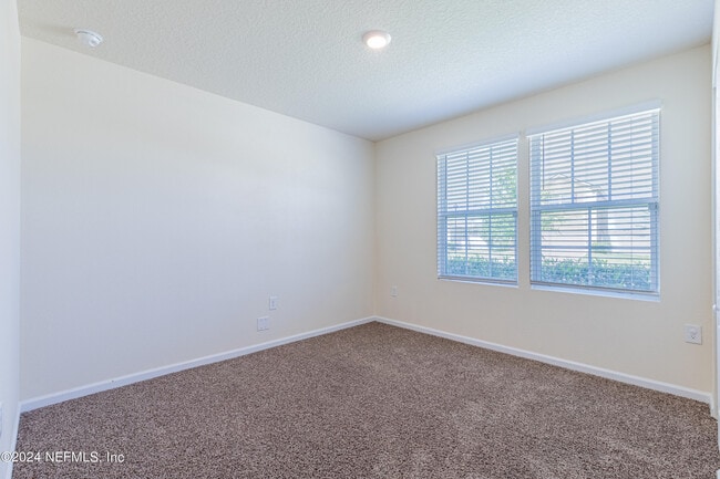 Photo - 3474 Cliffside Way