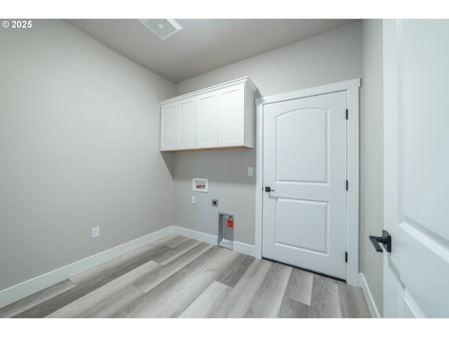 Photo - Stunning South Hill Home in Umatilla!!