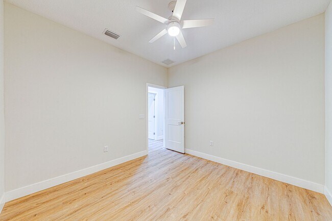 Photo - 231 N Pine Ave