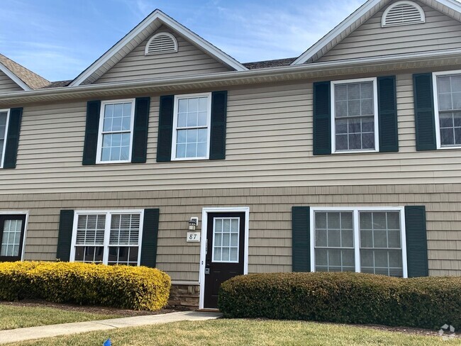 Building Photo - Tavern Grove Townhome in Campbell County-N...