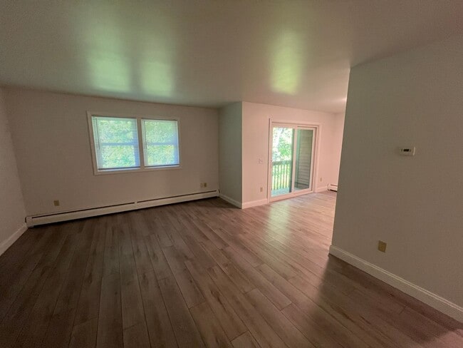 Photo - 2BD/1BA Second Floor Unit