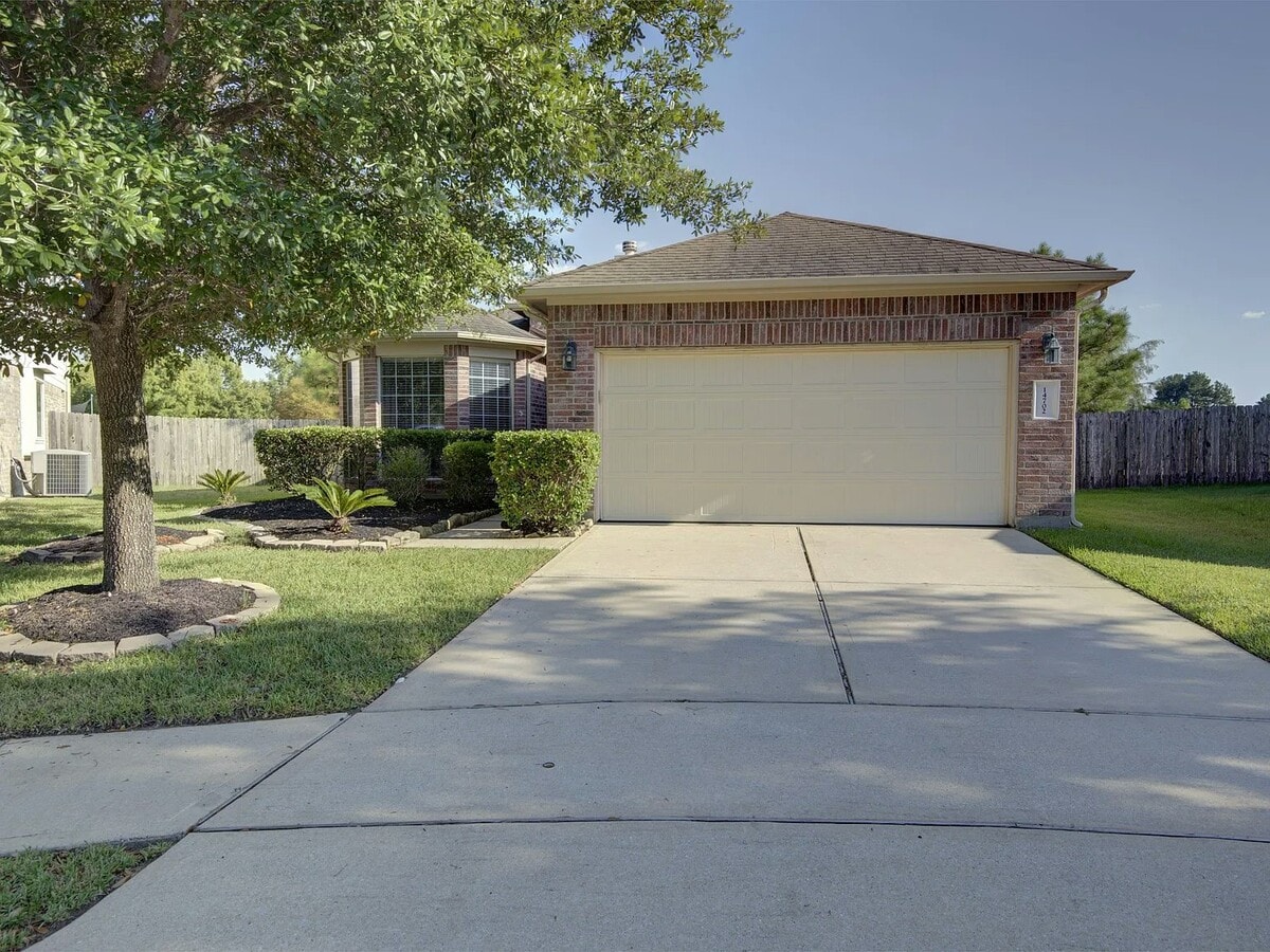 Photo - 14702 Hawksmoor Ct House