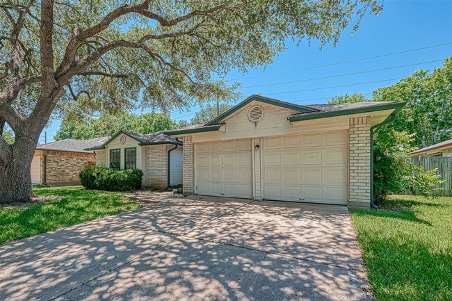 Building Photo - 923 Mayweather Ln