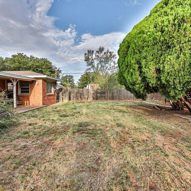 Photo - Room to Grow! Spacious, Remodeled 3/2/2 in Great Location!