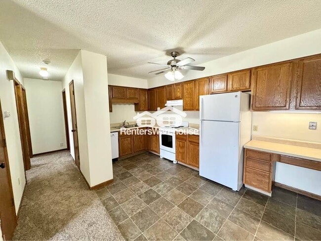 Photo - 1115 W 1st St