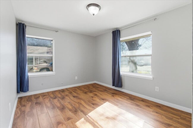 Photo - "Charming 3-Bedroom Retreat with 2 Full Baths in Farmers Branch"