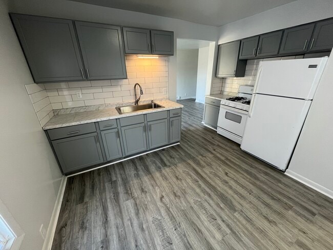 Photo - 604 W Mt Morris St Unit 1