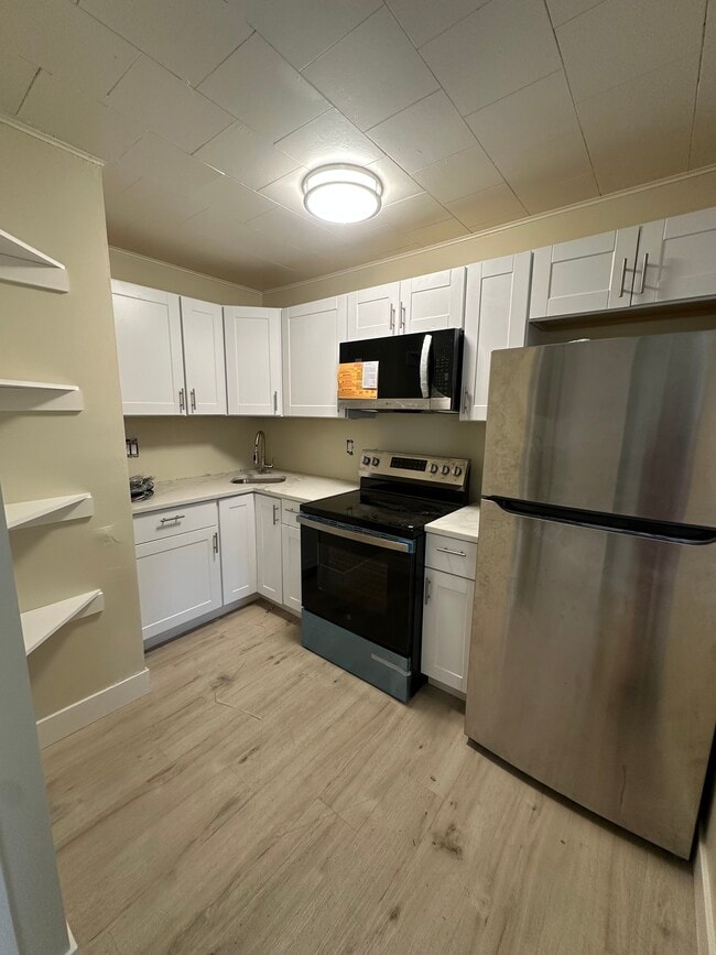 Photo - Yale 5-Plex Unit 2