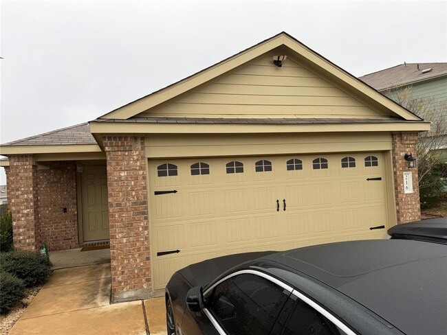 Building Photo - 216 Star Pass