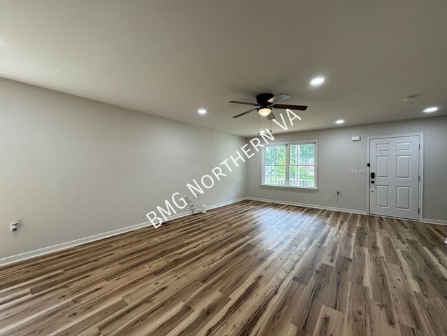 Photo - 8509 Engleside St