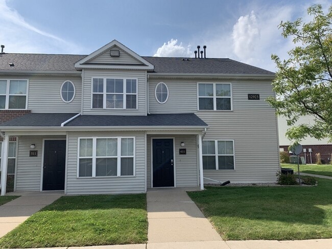 3-BDR 2-BATH CONDO IN GRAND LEDGE - 3-BDR 2-BATH CONDO IN GRAND LEDGE
