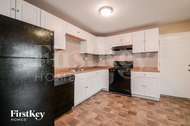 Photo - 844 Townhouse Ln