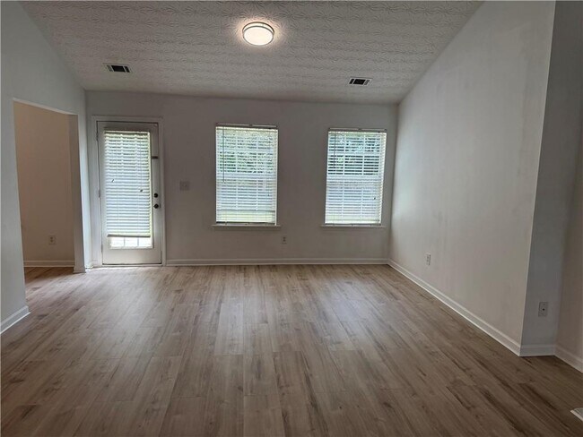 Photo - 3720 Crescent Walk Ln NE