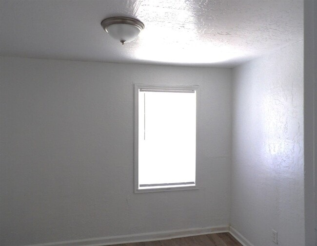 Photo - 2701 SW G Ave