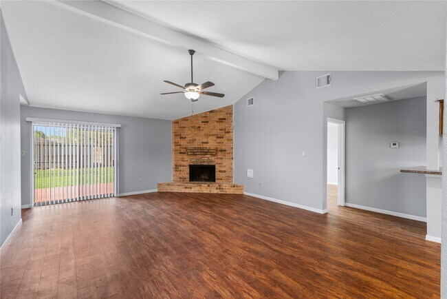 Photo - 710 Cascade Creek Dr