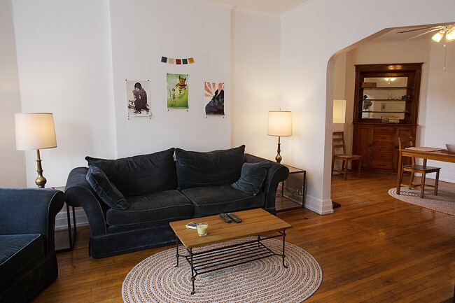 Photo - 2249 N Sawyer Ave Unidad 2