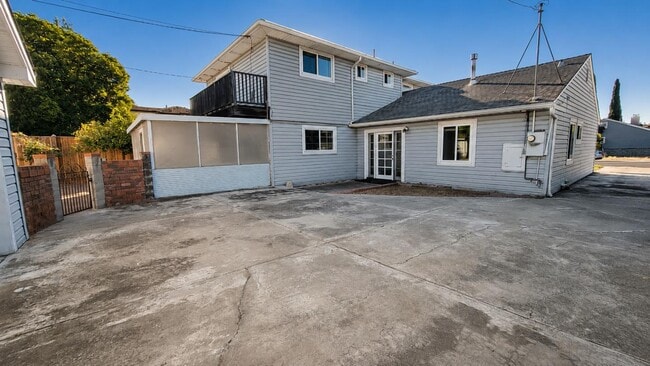 Photo - 2132 Forbes Ave