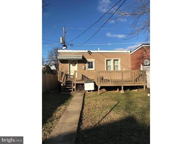 Building Photo - 555 Chestnut St Unit REAR Rental
