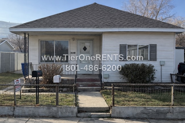 Building Photo - NO DEPOSIT option available for qualified renters Unit A