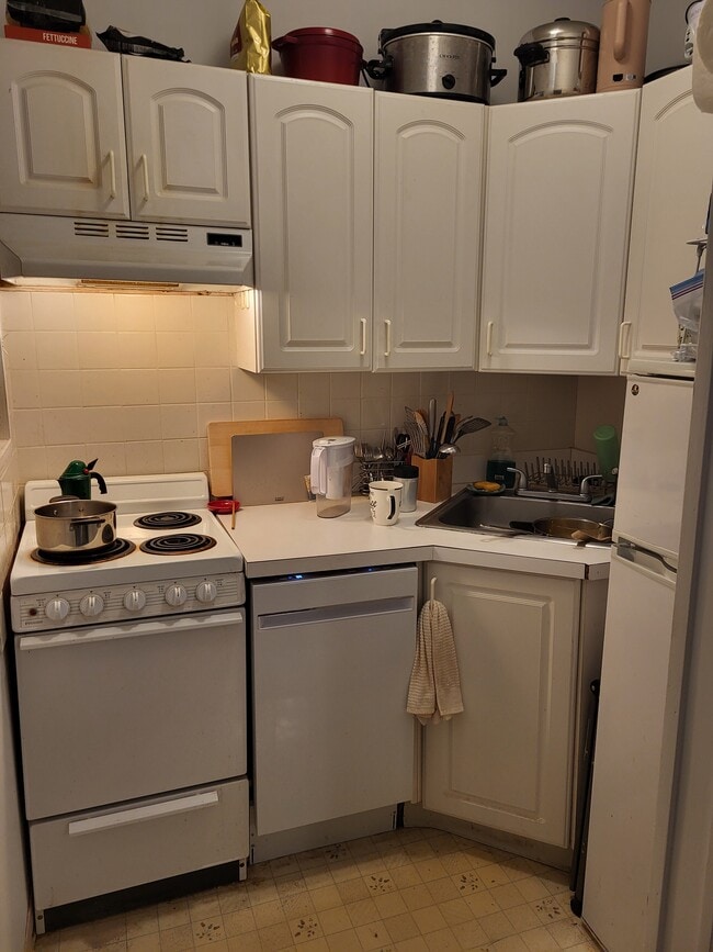 Photo - 34 Winchester St Unit Apt 6