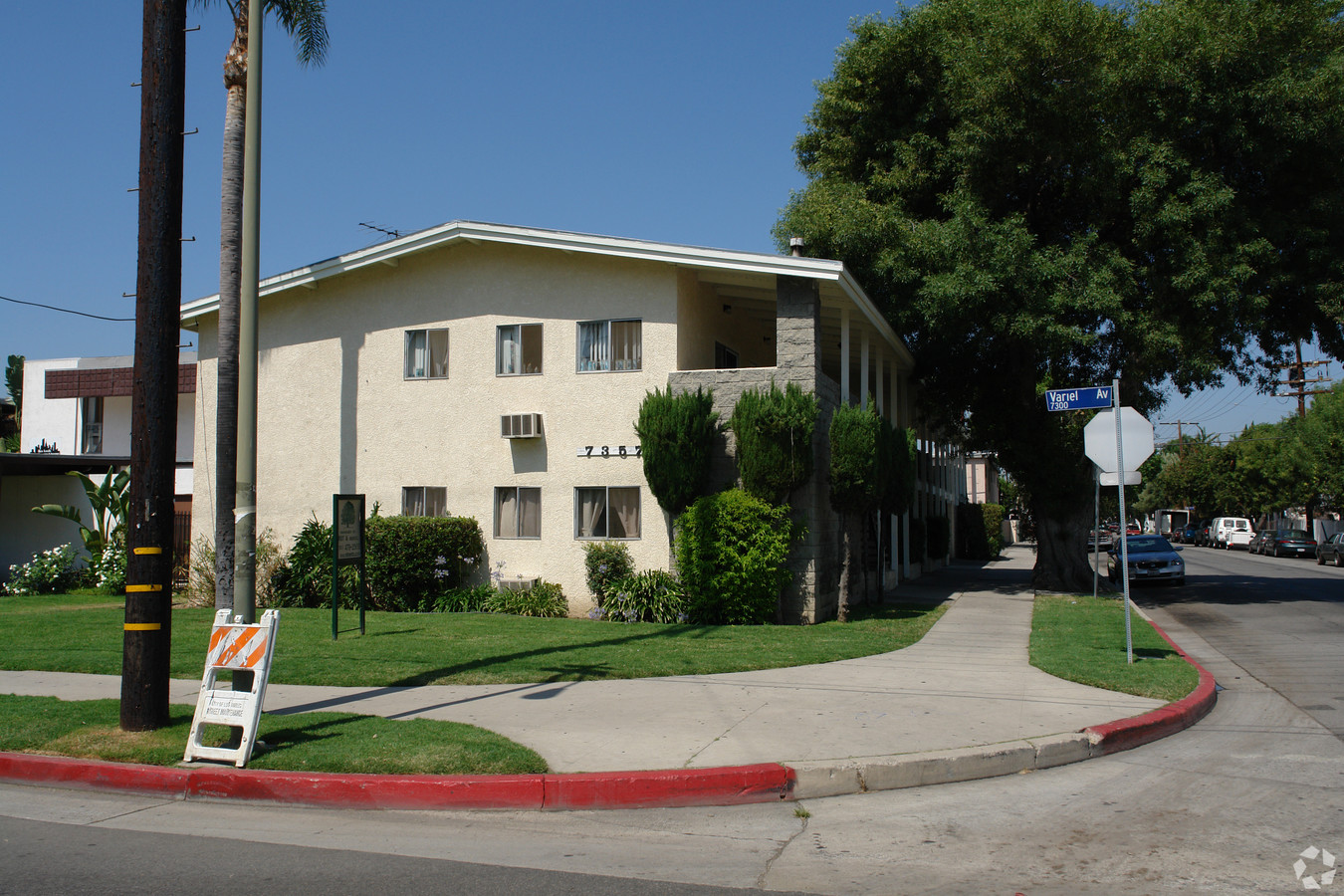 7357 Variel Ave - 7357 Variel Ave Apartments