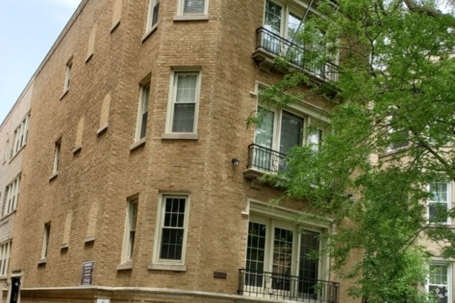 Building Photo - 2150 W Arthur Ave Unit 1 Rental