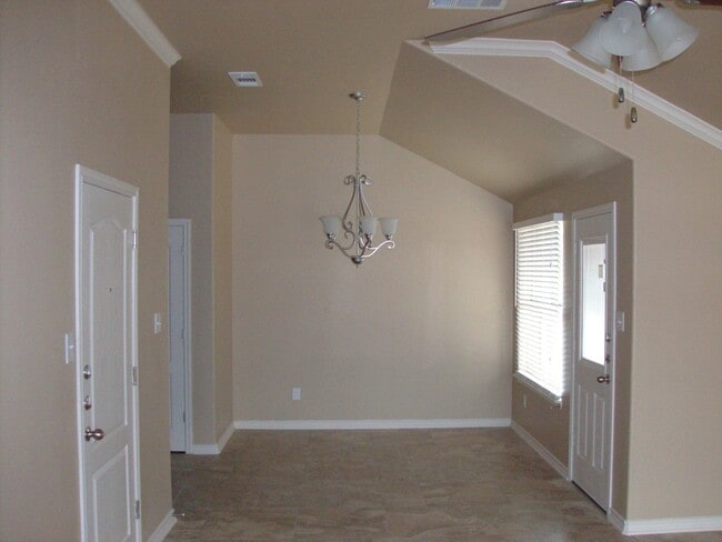 Photo - 3 bedroom 2 bath Duplex off Bunny Trail Killeen