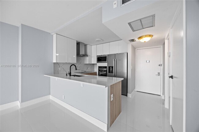 Photo - 20335 W Country Club Dr Unidad 1905