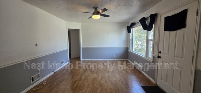 Photo - 2713 Dill Dr