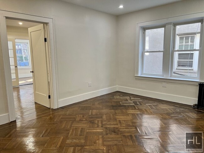 Photo - 4BR 1BA Floor Through Classic 7 w/ Parking... Unit 1