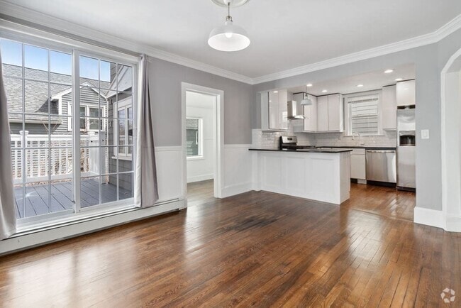 Building Photo - 16 Houghton St Rental