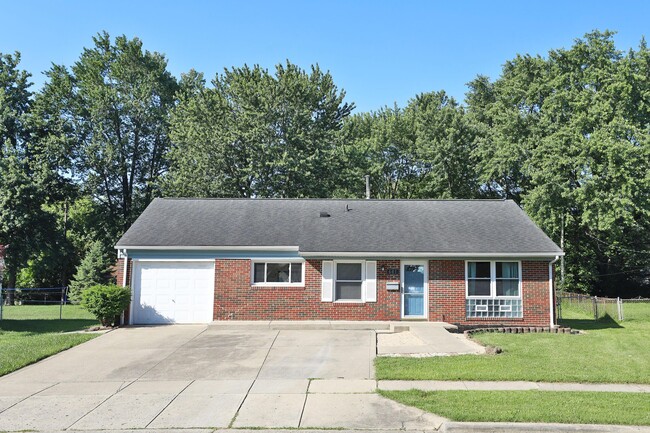 Photo - 601 Daventry Ln Casa